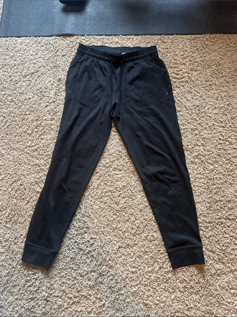 Men's Nike Jogger Pants - Lightweight Athletic Tapered Fit